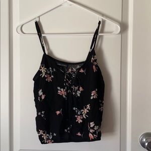 Kendall & Kylie Black Foral lace-up Crop